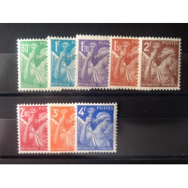 France num Yvert 649-656 ** MNH Type Iris Année 1944