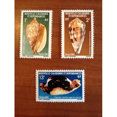 NOUVELLE CALEDONIE Num 446-448 ** MNH ANNEE 1981 Faune coquillage