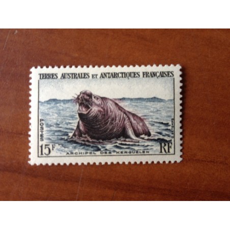 TAAF Yvert Num 7 Elephants de mer ANNEE 1956