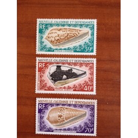NOUVELLE CALEDONIE PA Num 98-100 ** MNH ANNEE 1968 Coquillage