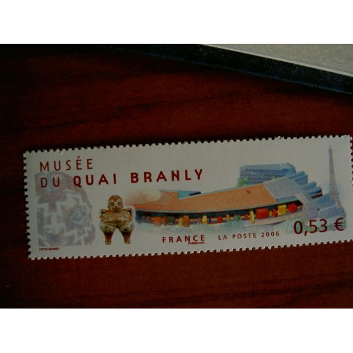 France 3937 ** Quai Branly musée Paris tour eiffel  en 2006