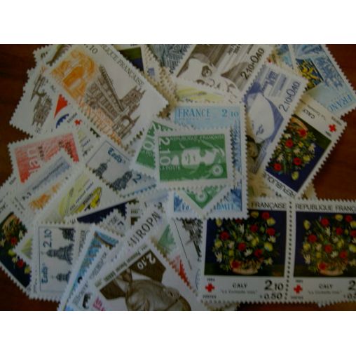 Sous Faciale	100 timbres à 	2,10	francs	soit	 32,01 euro