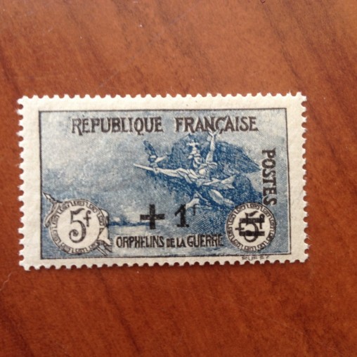 France num Yvert 169 ** MNH Orphelins de la guerre Année 1922