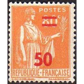 France num Yvert 481 ** MNH surchargé Paix Année 1941
