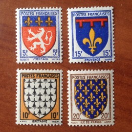 France num Yvert 572-575 ** MNH Serie Armoiries Année 1943